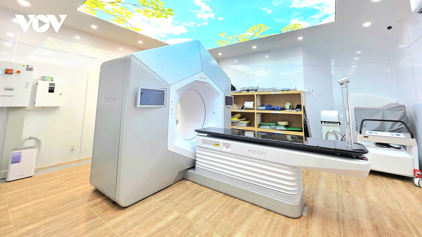 Bệnh viện Ung bướu Cần Thơ vận hành hệ thống xạ trị gia tốc 105 tỷ đồng